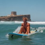Nazaré Portugal : guide complet pour découvrir le spot de surf aux vagues géantes et son patrimoine